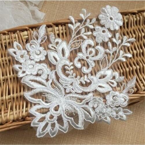 1pc Ivory Net European Wedding Cording Flowers Handmade Flowers Embroidered Lace Applique Fabric 22.5X 19cm LA244