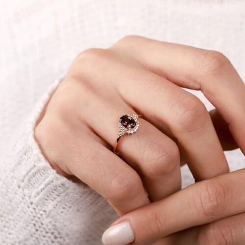 Garnet Almandine Gold Ring Diamond Montur 14 Carat Handy Custom Craftsmanship Gift Gold Special Occasions Design Shiny Elegant