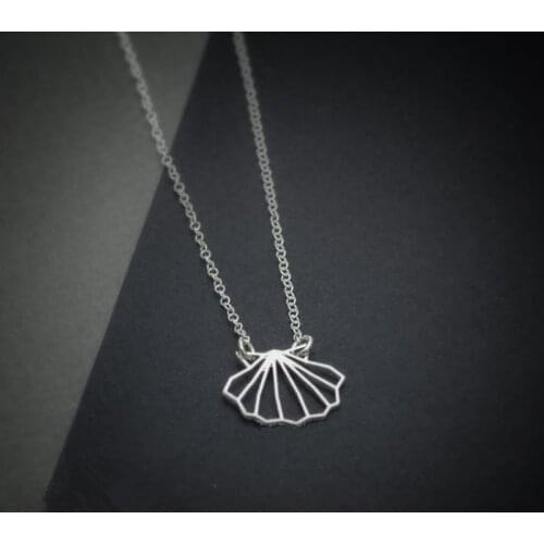 30PCS Geometric Sea Clam Shell Necklace Cute Nautical Ariel Mermaid Conch Seashell Chain Necklaces for Ocean Beach Party Gifts