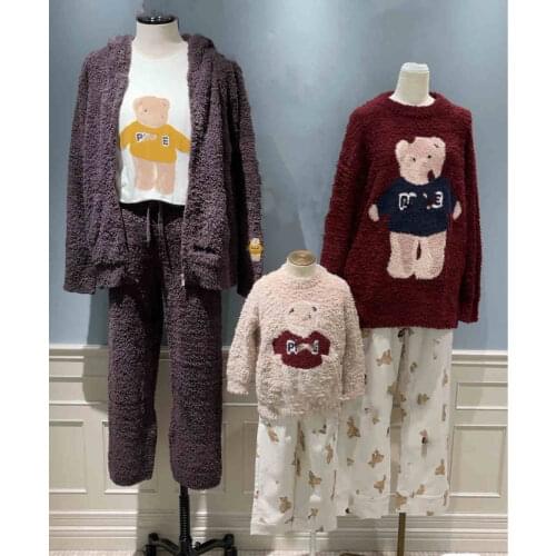 CC MUN KIDS Clothes For A Family Photo Shoot