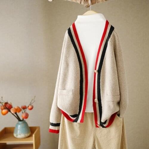 2021 autumn and winter new loose color matching long-sleeved horn button knitted cardigan women casual sweater jacket all-match