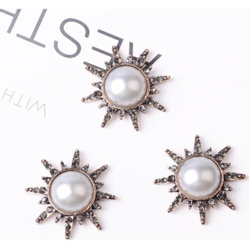 DIY Handmade Jewelry Making 10pcs 25mm Anti-gold color New fashion Alloy Material Crystal Pearl Sun Flower Shape charm