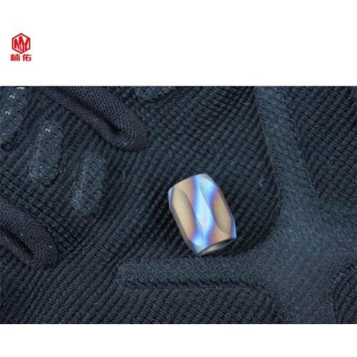 1PCS Hot Sale! ! ! EDC Colorful Series Titanium Alloy Knife Pendant Outdoor Knife Pendant Mobile Phone Pendant Paracord Beads