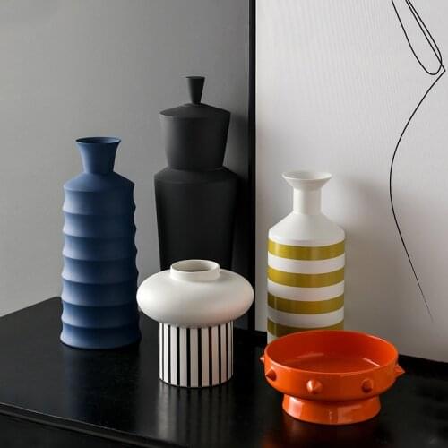 2021 NEW Nordic modern simple semi manual ceramic vase living room creative tea table fruit plate model room decoration set