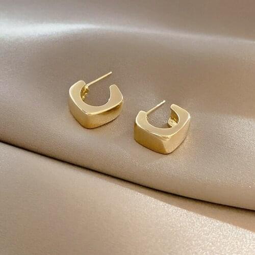 2021 Classic Hot Sale Earring For Girls European Trendy Wedding Gold Geometric Stud Earrings Jewelry