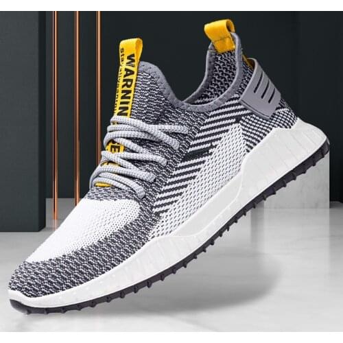New Lightweight Four Seasons Running Shoes Men Lace-up Athletic Trainers Zapatillas Sports Shoes Men Outdoor Walking Sneakers