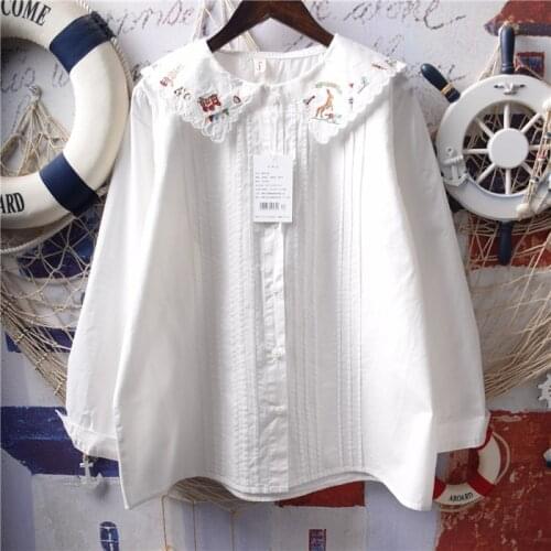 Japanese Soft Girl Sen Female Childlike Little Fresh Graffiti Embroidery Flower Doll Collar Loose Cotton White Shirt Top