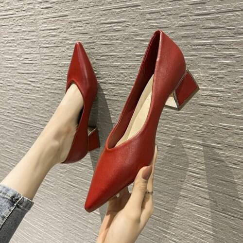 2021 New Pointed Toe Solid Color High Heels Simple Thick Heel Korean Style Soft Leather Stewardess Work Shoe Shallow Mouth Pumps