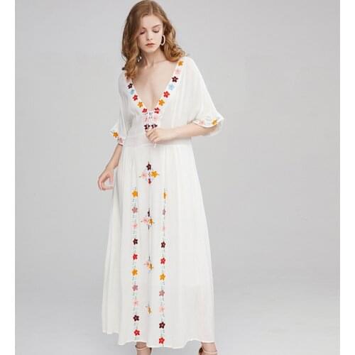 2020 summer new European and American style fashion tassel short dress bohemian travel beach V-neck retro embroidery long dress