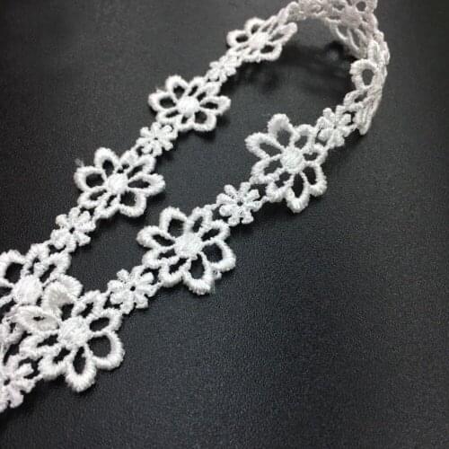 DIY Accessories Lace Fabric 30 Yards/lot 2cm Lace Trim Flower Polyester Embroidered African Lace Trims For Wedding Guipure Lace