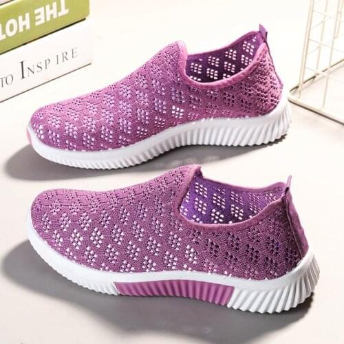 Flying Woven Sports Shoes 2021 Summer Hollow Shoes Female Breathable Mom Casual Mesh Shoes Middle-aged and Elderly Walking Shoes