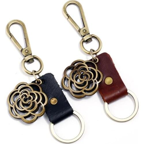 Vintage Fashion Women Flower Key Chain Alloy Bronze Hollow Rose Pendant Genuine Leather Keychains Keyring Punk Retro Accessories