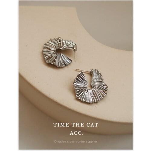 Geometric Irregular Retro Metallic Earrings Bohemian Style New S925 Earrings Fashion Fold Contour Earrings Trend