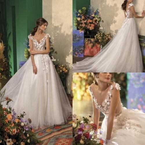 2020 Wedding Dresses V-Neck Capped Sleeve Lace Appliques Bridal Gowns Gorgeous Backless Sweep Train A Line Wedding Dress