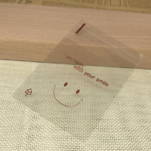 100pcs Smile Self Seal Adhesive Cellophane Sweet Cookies Candy Party Gift Bags