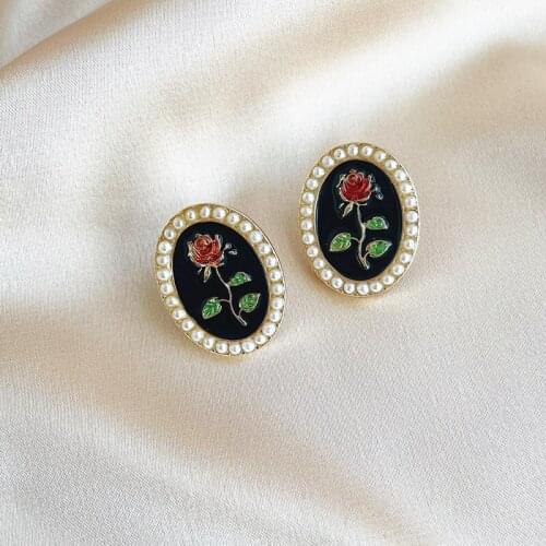 Fashion Korea Japan Minimalist Vintage Pearl Red Rose Stud Earrings for Women Jewelry Temperament Retro Heart Earrings Push-back