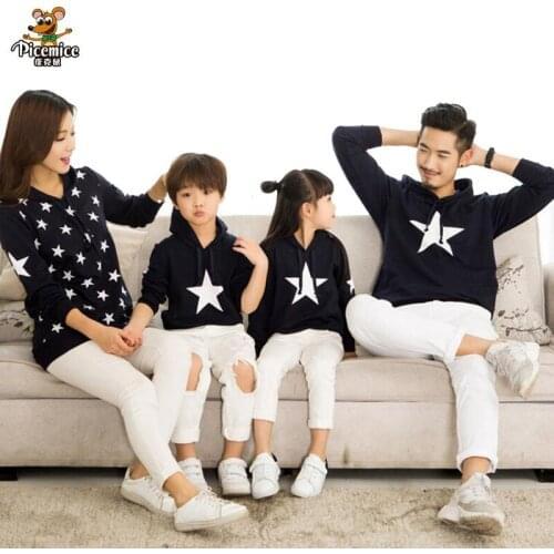 Matching Family Clothing 2020 Spring Autumn Cotton Star Hoodie Active Father Son Mother Daughter Clothes Family Matching Outfits