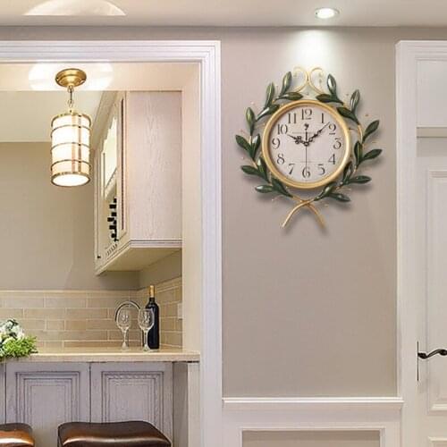 Pastoral family wall clock Silent clock in living room Retro Household Decoration Bedroom Large Clock