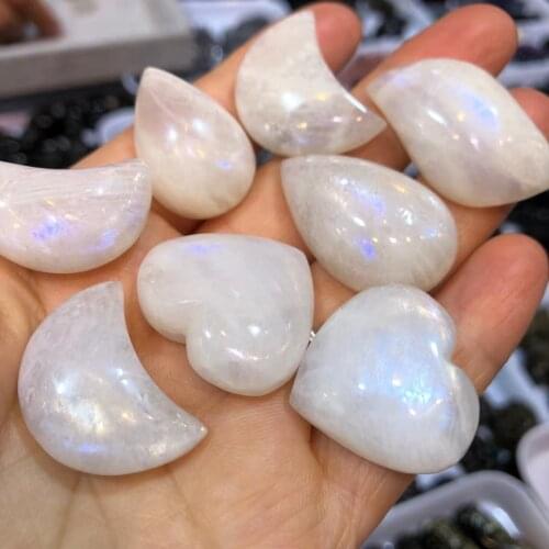 AAA+Top Natural Moonstone Pendant Jewelry For Women Man Fox Crystal Blue Healing Love Stone Carved Beads Gift Light Gemstone 1pc