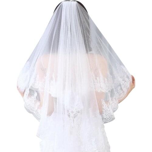 2 Tier Double Layer Women Wedding Veil Glitter Sequins Embellished Eyelash Scalloped Lace Trim Comb Bridal Veil Party Costume