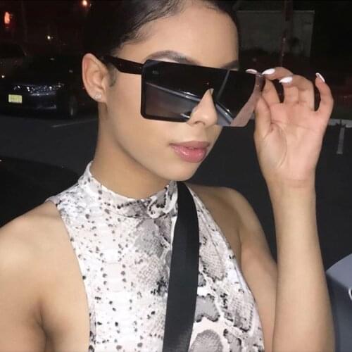 QPeClou Rimless Oversized Sunglasses Women 2019 Brand Designer Men Square Mirror Sun Glasses Ladies One Piece Rivet Oculos