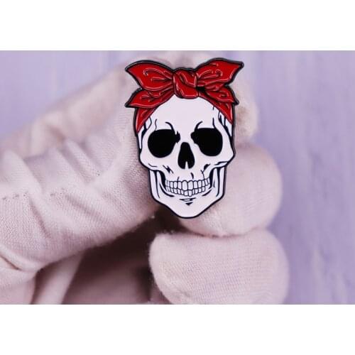 Skull Bandana Enamel Pin Head Scarf Brooch Skeleton Pirate Badge Gothic Halloween Jewelry Gift