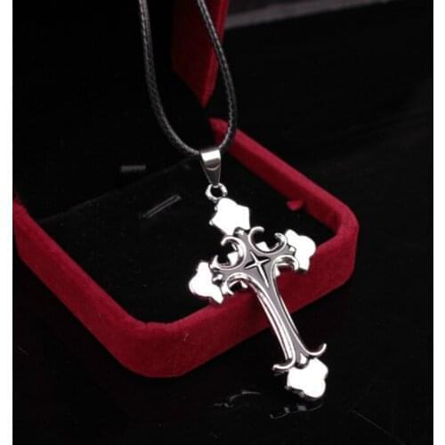 2019 New True Leather Rope Short Collarbone Necklace Cross Pendant Necklace Christian Jesus Women Men Fashion Simple Jewelry