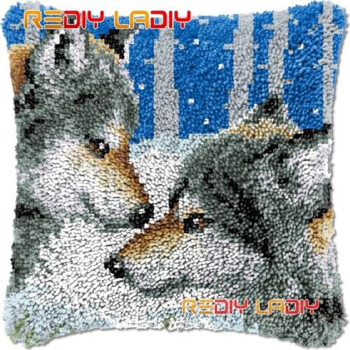 Latch Hook Cushion Two Wolves DIY Needlepoint Kits Chunky Acrylic Yarn Arts Crocheting Lofty Pillow Case Hobby & Crafts