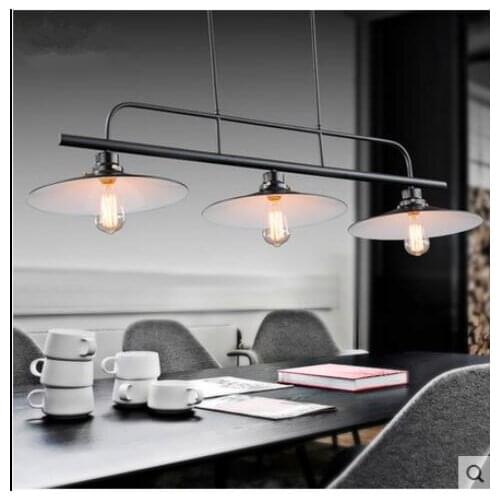 Three head hanging American Chandeli after the modern industrial Loft retro creative restaurant and simple table bar billiards