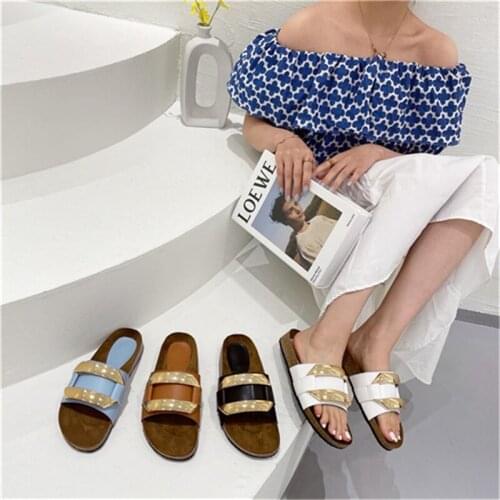 2021 summer new metal buckle retro casual slippers female round head fashion holiday beach flip-flop sandals tide