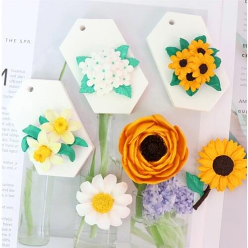 Hydrangea Silicone Handmade Aromatherapy Plaster Rose Candle Mold DIY Daisy Sunflower Epoxy Resin Tool Auto Decoration Ornaments