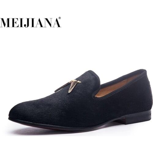 MEIJIANA New Gold Metal Signature Shark Tooth Handmade Men Velvet Shoes Men Wedding And Party Loafers Men Size US 6-13 Shoes
