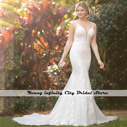 Romantic V Neck Open Backless Lace Wedding Dress Mermaid Bride Dress 2020 Fit-and-Flare Wedding Dress with Side Cutouts