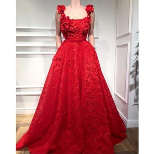 2021 Long Lace Flowers Prom Dresses Spaghetti Straps Scoop Neckline Formal Evening Dress Robe De Soiree
