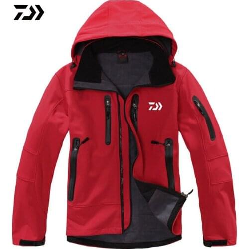 2019 New DAIWA Fishing Jackets Men Outdoor Waterproof Fleece Warm Climbing Fishing Clothing Hooded Soft Shell Fishing Clothes