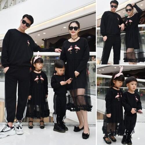 Mother Daughter Dresses Lace Flamingo Bird Swan Family Matching Shirts Clothes Daddy Son Sweatshirts Hoodies Girls Long Dress