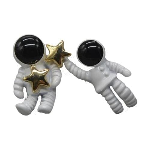 New Fashion Earring Asymmetric Space Astronaut Personality Wild Needle Nails Female Ear Ear Jewelry