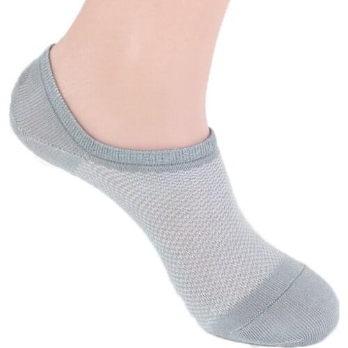 Hot Mesh Knitting Men Socks Bamboo Fiber Invisible Boat Silicone Slip Style Shallow Mouth Breathable Spring Summer Stocks F0250