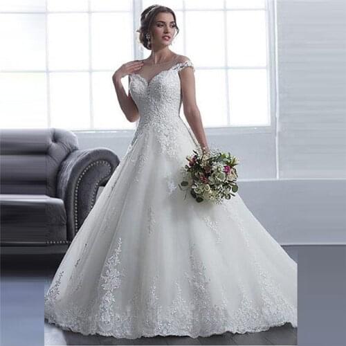 Vintage Scoop Neck Lace Appliques Wedding Dress Bridal Gowns Custom Short Sleeves Bride Wedding Wear Spring 2020