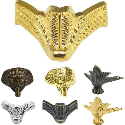 4PCS Antique Jewelry Wood Gift Box Feet Leg Corner Protector Triangle Rattan Carved Decorative Bracket For Furniture Hardware