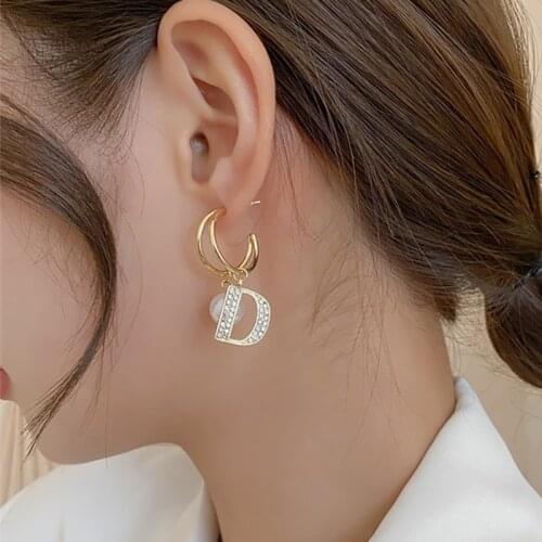 2021 New Classic Letter Pearl D-shaped Pendant Earrings For Woman Fashion Korean Jewelry Wedding Party Unusual Girls Earrings