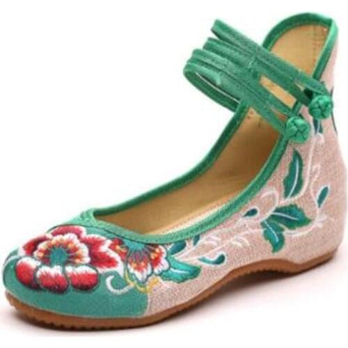 Wholesale Ladies Veowalk Handmade Shoes Old Beijing Walking Shoes Womens Chinese Embroidered Slides Female Designer Pumps Shoes