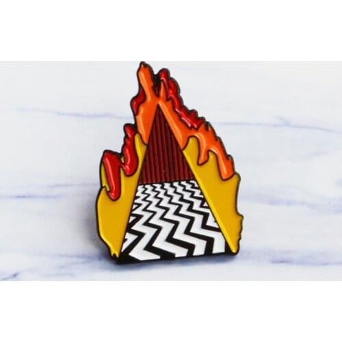 Black White And Red Twin Peak Brooches Metal Movie Enamel Pins For Cool Guys Men Women Broche Icons Accessories Jewelry Gifts