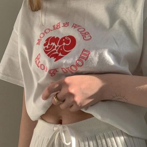 Retro Heart Graphic Tee White Cotton T Shirts Fashion Woman Tshirts 2021 New Summer O-neck Short Sleeve Oversized Casual Tops