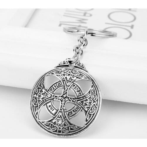 Irish Wiccan Amulet Keychain Nordic Viking Jewelry Hollow Flower Knot Scottish Pendant Bag Key Ring holder Accessories Clef