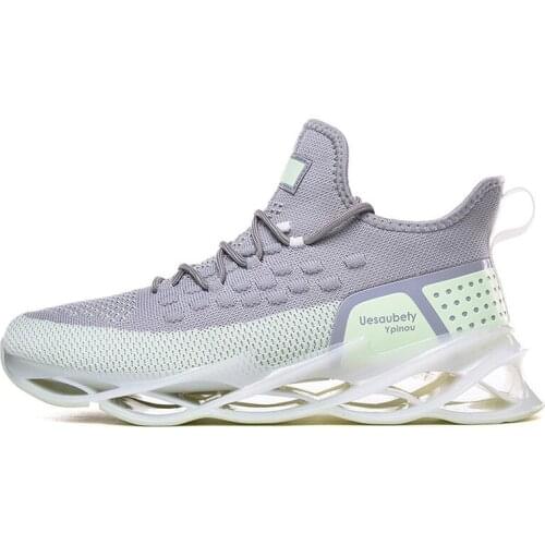 J2020 New mens casual shoes outdoor sports running shoes stylish comfortable breathable sneakers