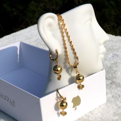 Original take photograph 9 k Yellow Fine G/F Gold circular hang Love Hearts Filigree Necklace Matching Earring pendant Set