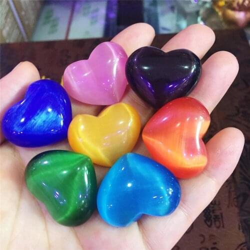 1pcs Free shipping of natural stone seven colors cat eye hand-carved heart quartz crystal, cat eye crystal heart