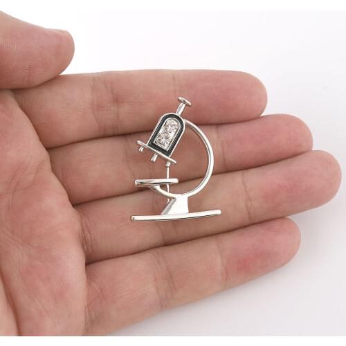 Microscope pin Metal Lapel Science and Lab Brooch for Scientists and Science Teachers Christmas Gift Jewelry Wholesale