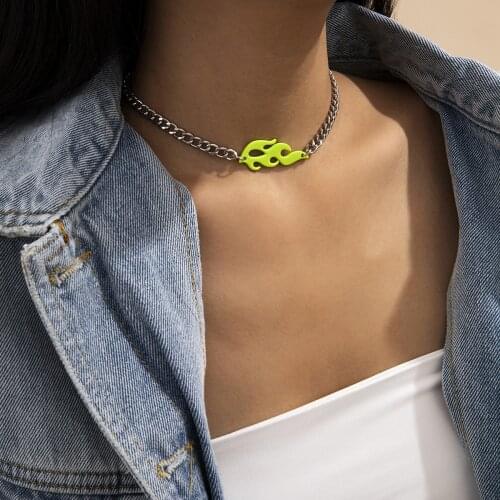 Fashion Jewelry Chain Necklace Simple Design Metal Personality Fire Green Pendant Short Necklace Gift For Girl Lady